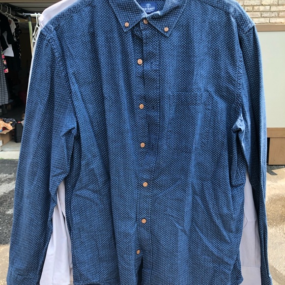 Various button down shirts - Picture 6 of 8